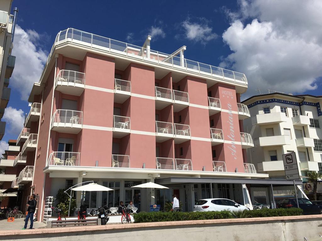 Hotel Antoniana Caorle Luaran gambar