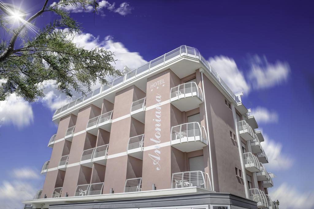Hotel Antoniana Caorle Luaran gambar